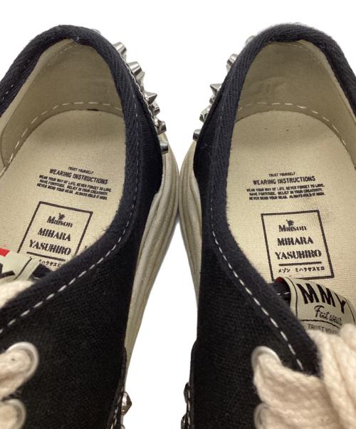 Maison MIHARA YASUHIRO（メゾン ミハラ ヤスヒロ）Maison MIHARA YASUHIRO (メゾン ミハラ ヤスヒロ) BAKER STUDDED LOW / ベイカー スタッズ ロー ブラック サイズ:SIZE 40の古着・服飾アイテム