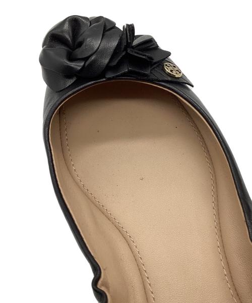 TORY BURCH（トリーバーチ）TORY BURCH (トリーバーチ) フラワーモチーフバレエシューズ ブラック サイズ:6 1/2の古着・服飾アイテム