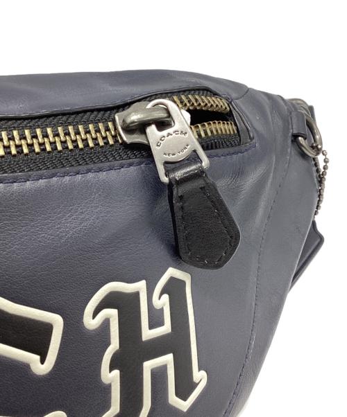 COACH（コーチ）COACH (コーチ) ボディバッグ ネイビーの古着・服飾アイテム