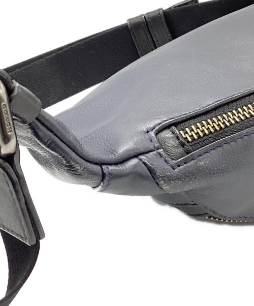 COACH（コーチ）COACH (コーチ) ボディバッグ ネイビーの古着・服飾アイテム