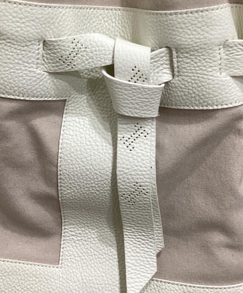 IACUCCI（イアクッチ）IACUCCI (イアクッチ) バンダナ2WAYトートバッグ アイボリーの古着・服飾アイテム