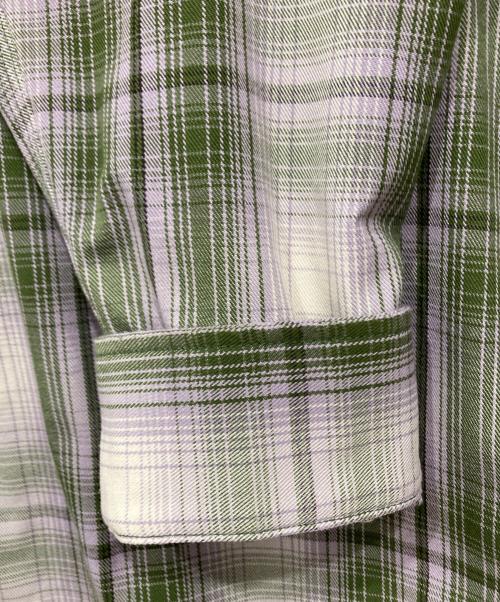 HUF（ハフ）HUF (ハフ) フィルモア プライド シャケット グリーン×ピンク サイズ:Mの古着・服飾アイテム