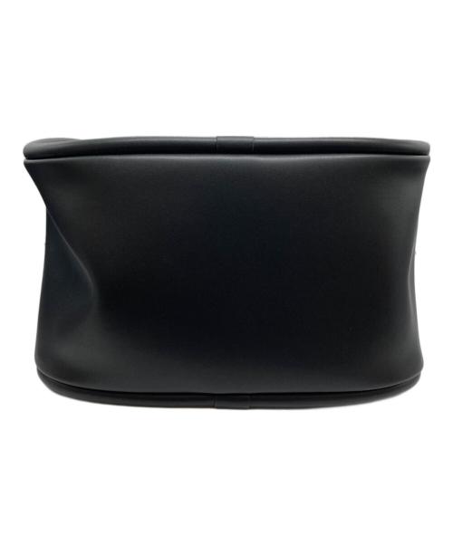 CHARLES & KEITH（チャールズアンドキース）CHARLES & KEITH (チャールズアンドキース) Lyla ライラ チューブラスラウチートートバッグ ブラックの古着・服飾アイテム