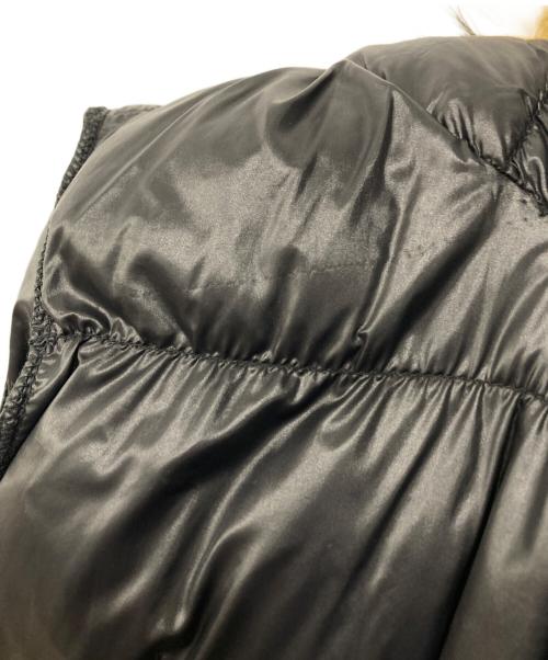 2002（ニセンニ）2002 (ニセンニ) キングファーダウンベスト ブラック サイズ:Mの古着・服飾アイテム