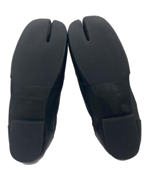 6CRAYON DESIGN（シックスクレヨン）6CRAYON DESIGN (シックスクレヨン) タビレザースリッポンスニーカー ブラック サイズ:EUR42の古着・服飾アイテム