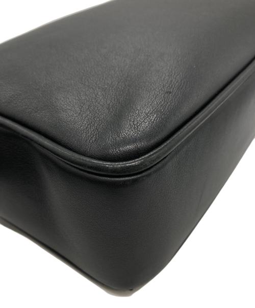 Salvatore Ferragamo（サルヴァトーレ フェラガモ）Salvatore Ferragamo (サルヴァトーレ フェラガモ) ショルダーバッグ ブラックの古着・服飾アイテム