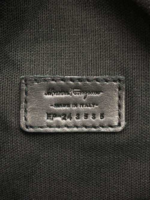 Salvatore Ferragamo（サルヴァトーレ フェラガモ）Salvatore Ferragamo (サルヴァトーレ フェラガモ) ショルダーバッグ ブラックの古着・服飾アイテム