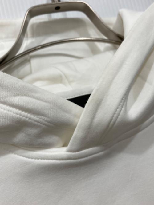 ARMANI EXCHANGE（アルマーニ エクスチェンジ）ARMANI EXCHANGE (アルマーニ エクスチェンジ) AXロゴ フーデッドスウェットプルオーバー ホワイト サイズ:Lの古着・服飾アイテム