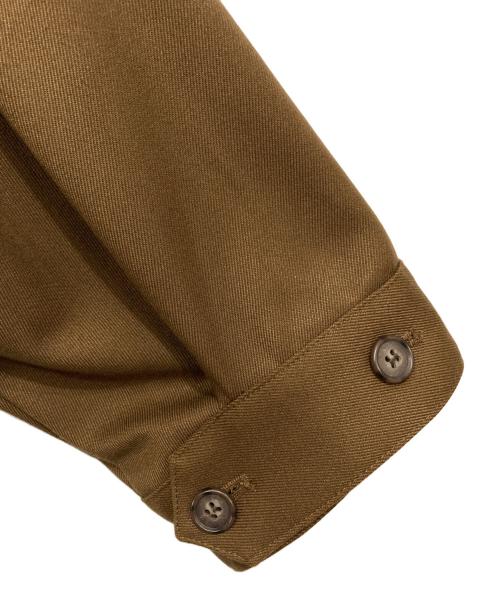 Casper John（キャスパージョン）Casper John (キャスパージョン) タブボタンショップコート ブラウン サイズ:Sの古着・服飾アイテム