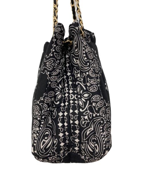 MALUS（マリュス）MALUS (マリュス) Bandana quilting shoulder bag / バンダナ キルティング ショルダーバッグ ブラックの古着・服飾アイテム