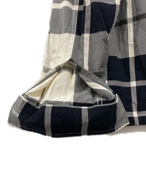 FRED PERRY（フレッドペリー）FRED PERRY (フレッドペリー) タータン ツイル オーバーシャツジャケット ブラック×ホワイト サイズ:Mの古着・服飾アイテム