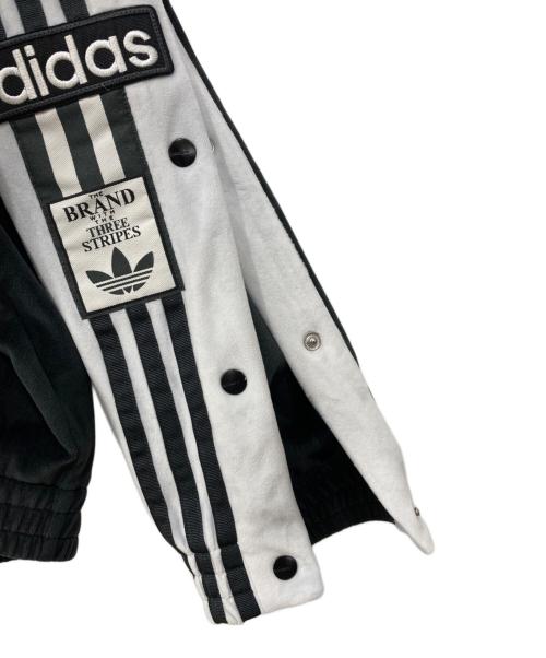 adidas（アディダス）adidas (アディダス) ベロアジャケット ブラック×ホワイト サイズ:Mの古着・服飾アイテム