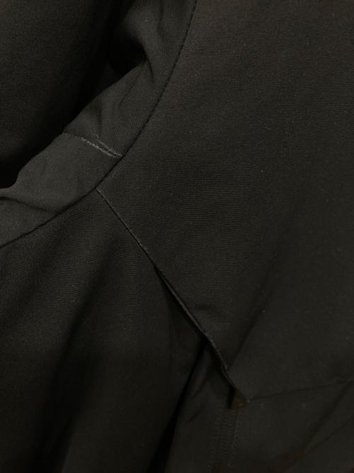 +J（プラスジェイ）+J (プラスジェイ) ハイブリッドダウンオーバーサイズパーカ ブラック サイズ:Lの古着・服飾アイテム