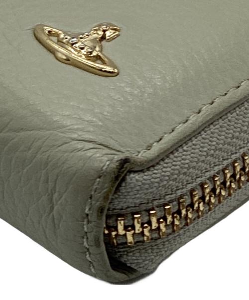 Vivienne Westwood（ヴィヴィアンウエストウッド）Vivienne Westwood (ヴィヴィアンウエストウッド) タッセルチャーム付き長財布 グレーの古着・服飾アイテム