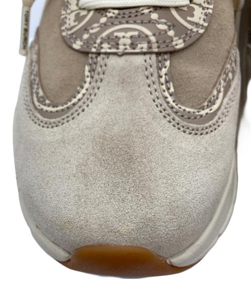 TORY BURCH（トリーバーチ）TORY BURCH (トリーバーチ) グッドラックトレーナースニーカー ベージュ サイズ:SIZE 7 1/2の古着・服飾アイテム