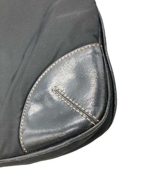 PRADA（プラダ）PRADA (プラダ) ナイロンショルダーバッグ ブラックの古着・服飾アイテム