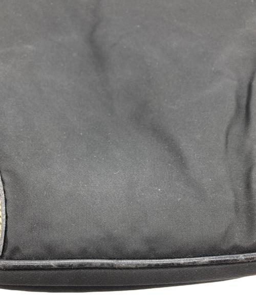 PRADA（プラダ）PRADA (プラダ) ナイロンショルダーバッグ ブラックの古着・服飾アイテム