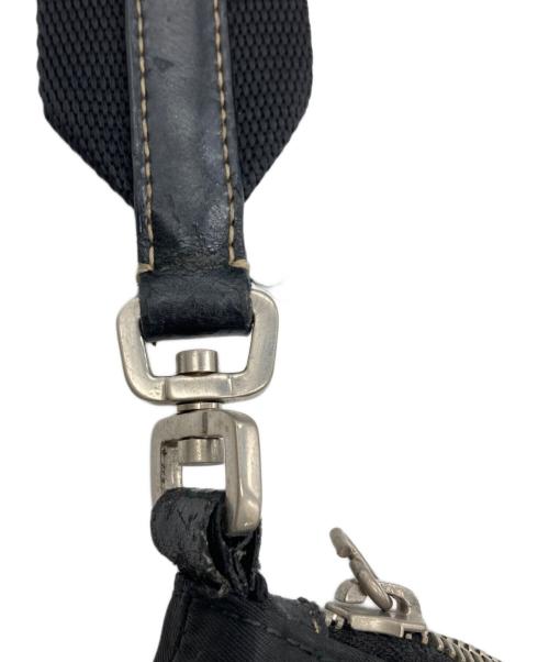 PRADA（プラダ）PRADA (プラダ) ナイロンショルダーバッグ ブラックの古着・服飾アイテム