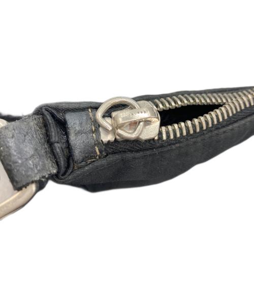 PRADA（プラダ）PRADA (プラダ) ナイロンショルダーバッグ ブラックの古着・服飾アイテム