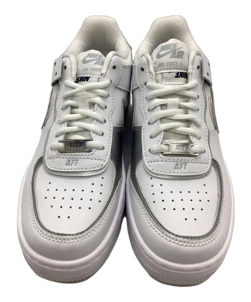 NIKE（ナイキ）NIKE (ナイキ) スニーカー ホワイト サイズ:24.5cmの古着・服飾アイテム