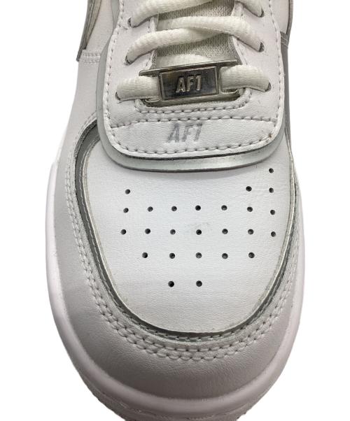 NIKE（ナイキ）NIKE (ナイキ) スニーカー ホワイト サイズ:24.5cmの古着・服飾アイテム