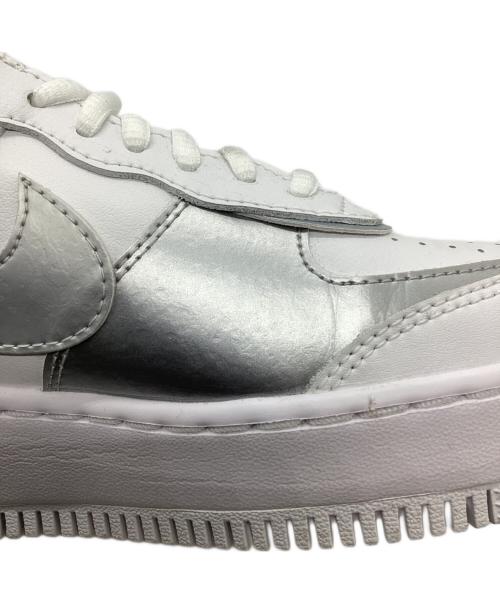 NIKE（ナイキ）NIKE (ナイキ) スニーカー ホワイト サイズ:24.5cmの古着・服飾アイテム