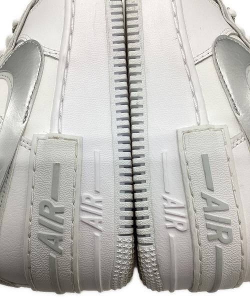 NIKE（ナイキ）NIKE (ナイキ) スニーカー ホワイト サイズ:24.5cmの古着・服飾アイテム