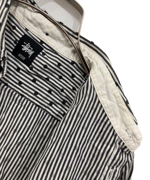 stussy（ステューシー）stussy (ステューシー) ストライプシャツ ブラック×ホワイト サイズ:Mの古着・服飾アイテム