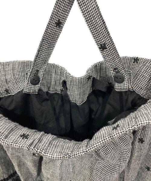 Samansa Mos2（サマンサモスモス）Samansa Mos2 (サマンサモスモス) kazumi (カズミ) サス付き刺繍スカート グレー サイズ:Freeの古着・服飾アイテム