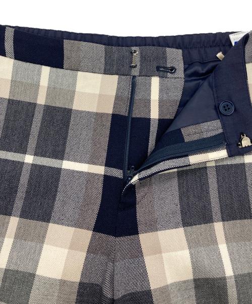 BLUE LABEL CRESTBRIDGE（ブルーレーベルクレストブリッジ）BLUE LABEL CRESTBRIDGE (ブルーレーベルクレストブリッジ) チェックウールパンツ ネイビー×ホワイト サイズ:38の古着・服飾アイテム