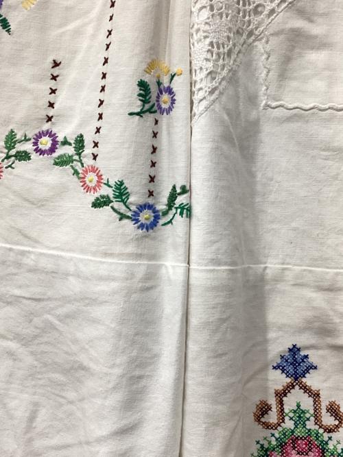 freada（フリーダ）Freada (フリーダ) アソートデザインヴィンテージパッチワーク刺繍パンツ ホワイト サイズ:Freeの古着・服飾アイテム