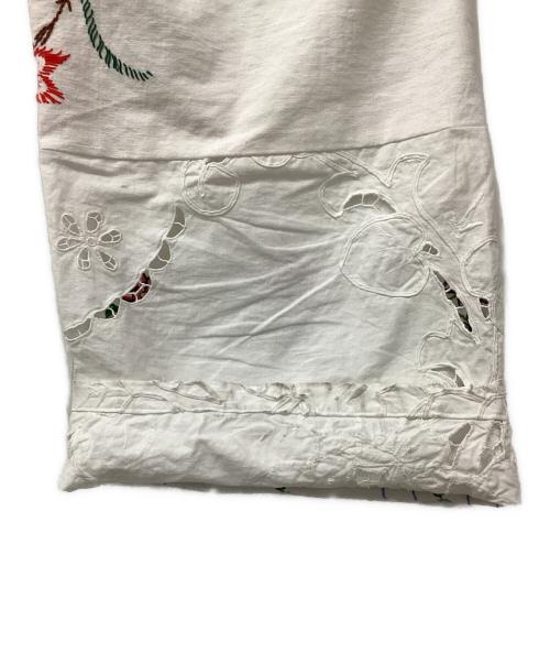 freada（フリーダ）Freada (フリーダ) アソートデザインヴィンテージパッチワーク刺繍パンツ ホワイト サイズ:Freeの古着・服飾アイテム