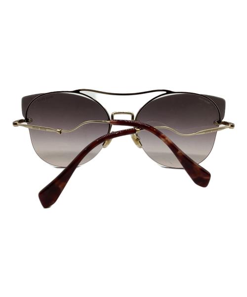 MIU MIU（ミュウミュウ）MIU MIU (ミュウミュウ) キャットアイサングラス ブラウン サイズ:62□17の古着・服飾アイテム