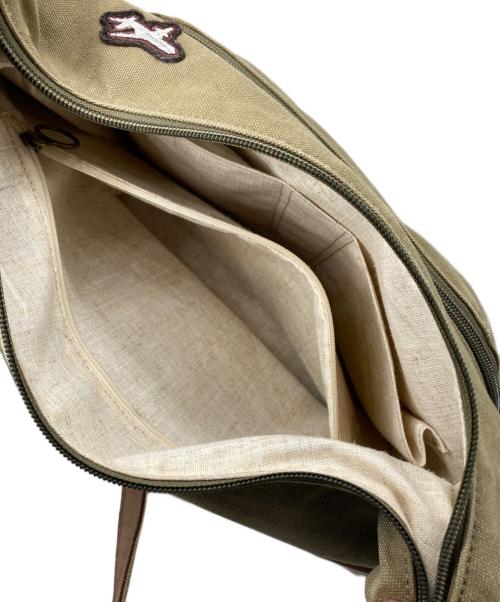 DAKOTA（ダコタ）DAKOTA (ダコタ) ショルダーバッグ ベージュの古着・服飾アイテム