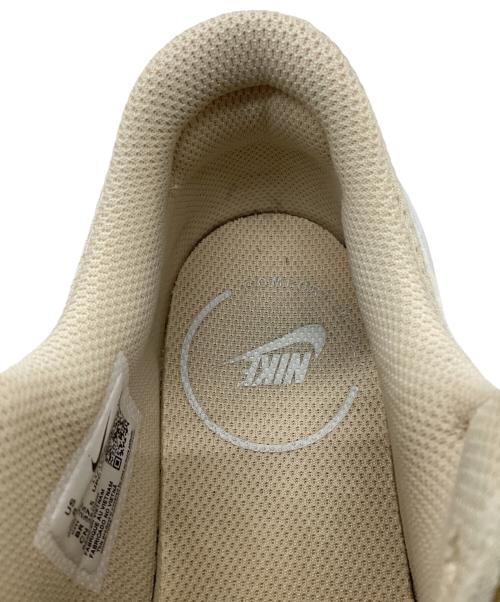 NIKE（ナイキ）NIKE (ナイキ) スニーカー ベージュ サイズ:25cmの古着・服飾アイテム