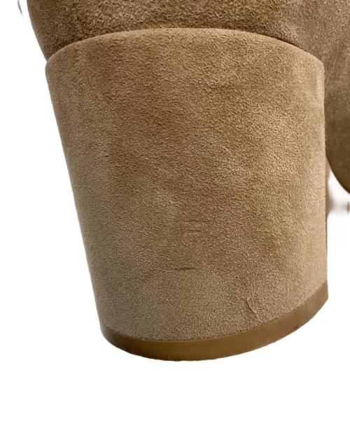 Salvatore Ferragamo（サルヴァトーレ フェラガモ）Salvatore Ferragamo (サルヴァトーレ フェラガモ) チャンキーヒールパンプス ベージュ サイズ:9の古着・服飾アイテム