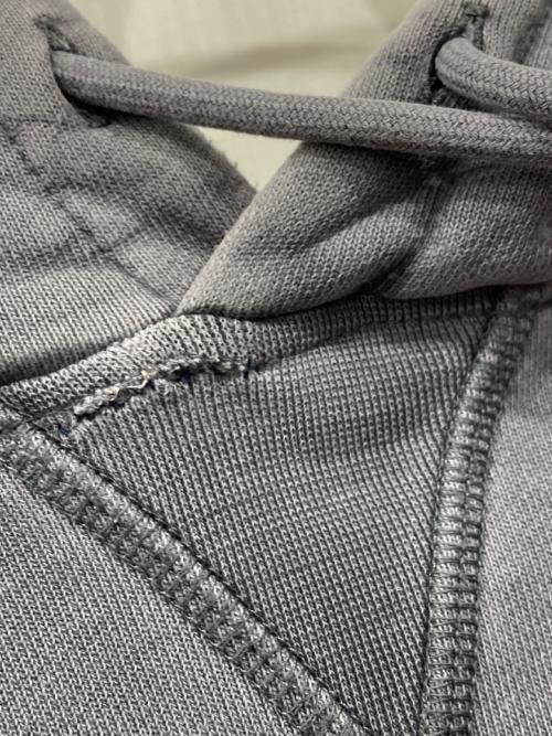 KITH（キス）KITH (キス) RUSSELL (ラッセル) ロゴ刺繍パーカー グレー サイズ:Lの古着・服飾アイテム