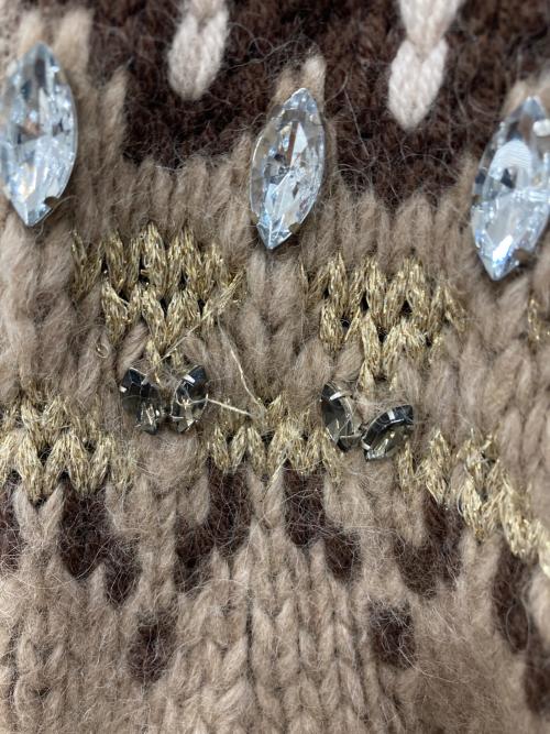 MACPHEE（マカフィー）MACPHEE (マカフィー) ビジュージャカード クルーネックプルオーバー ブラウン×ベージュ サイズ:Sの古着・服飾アイテム