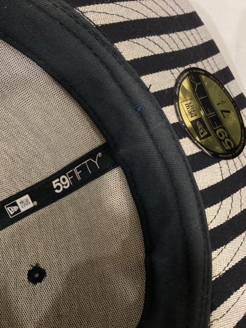 SUPREME（シュプリーム）SUPREME (シュプリーム) キャップ ホワイト×ブラック サイズ:7 1/2(59.6cm)の古着・服飾アイテム