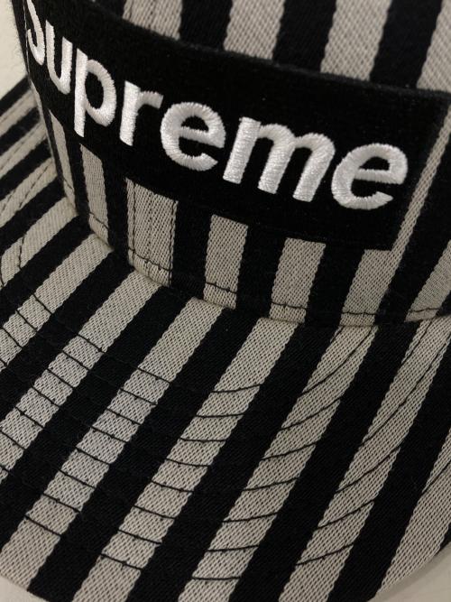 SUPREME（シュプリーム）SUPREME (シュプリーム) キャップ ホワイト×ブラック サイズ:7 1/2(59.6cm)の古着・服飾アイテム