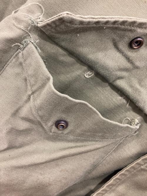 US ARMY（ユーエスアーミー）US ARMY (ユーエスアーミー) M65フィールドジャケット カーキ サイズ:Mの古着・服飾アイテム