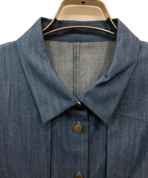 SHIPS（シップス）SHIPS (シップス) デニム ライク タック 裾 ドロスト 羽織 シャツ インディゴ サイズ:Free 未使用品の古着・服飾アイテム