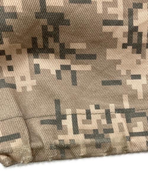 PLAYHOUR（プレイアワー）PLAYHOUR (プレイアワー) カモフラカーゴパンツ ベージュ サイズ:2の古着・服飾アイテム