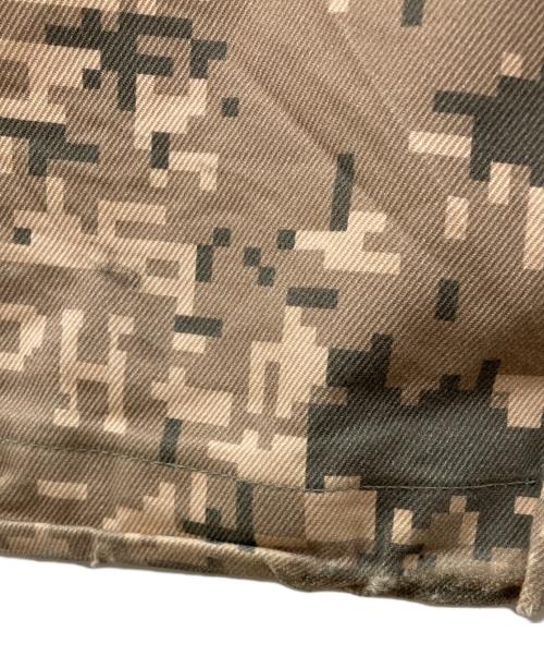 PLAYHOUR（プレイアワー）PLAYHOUR (プレイアワー) カモフラカーゴパンツ ベージュ サイズ:2の古着・服飾アイテム