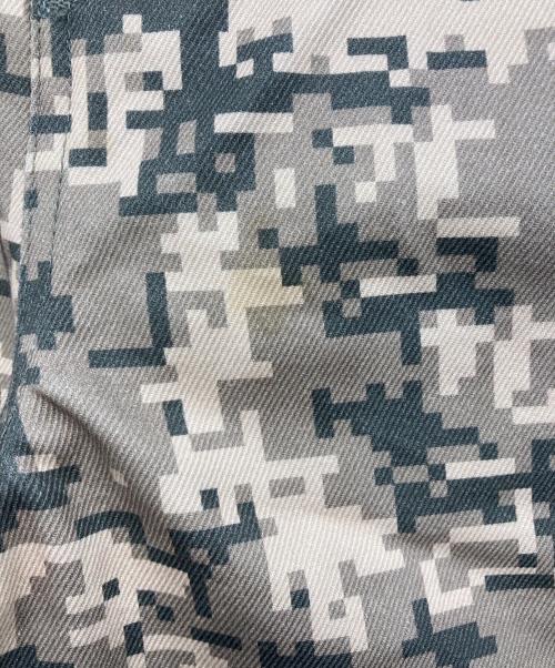 PLAYHOUR（プレイアワー）PLAYHOUR (プレイアワー) カモフラカーゴパンツ ベージュ サイズ:2の古着・服飾アイテム