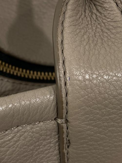 MARC JACOBS（マークジェイコブス）MARC JACOBS (マークジェイコブス) ザ レザー トート バッグ ミディアム ベージュの古着・服飾アイテム