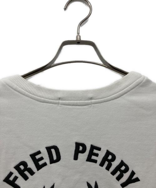 FRED PERRY（フレッドペリー）FRED PERRY (フレッドペリー) BEAMS (ビームス) 別注 ロゴ刺繍スウェット ホワイト サイズ:Lの古着・服飾アイテム