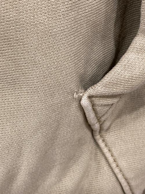 stussy（ステューシー）stussy (ステューシー) ロゴプルオーバーパーカー ベージュ サイズ:Lの古着・服飾アイテム
