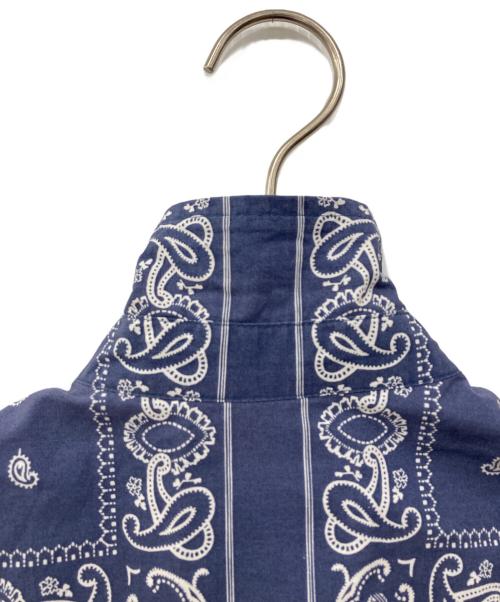 adidas（アディダス）adidas (アディダス) NEIGHBORHOOD (ネイバーフッド) バンダナ柄シャツ ブルー サイズ:Mの古着・服飾アイテム