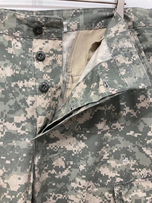 US ARMY（ユーエスアーミー）US ARMY (ユーエスアーミー) UCP迷彩 コンバットパンツ グリーン サイズ:SIZE 321/2-351/2の古着・服飾アイテム